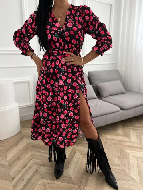 Czarna sukienka midi w różowe kwiaty z wysokim rozcięciem Jenefer Czarna sukienka midi w różowe kwiaty z wysokim rozcięciem Jenefer